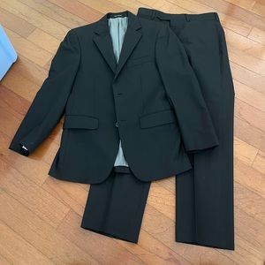 Pronto Uomo Black 35S/28” Wool-Blend Suit